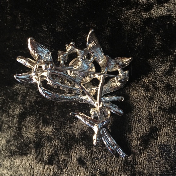 Vintage Rhinestone and Faux Pearl Brooch - Picture 3 of 3